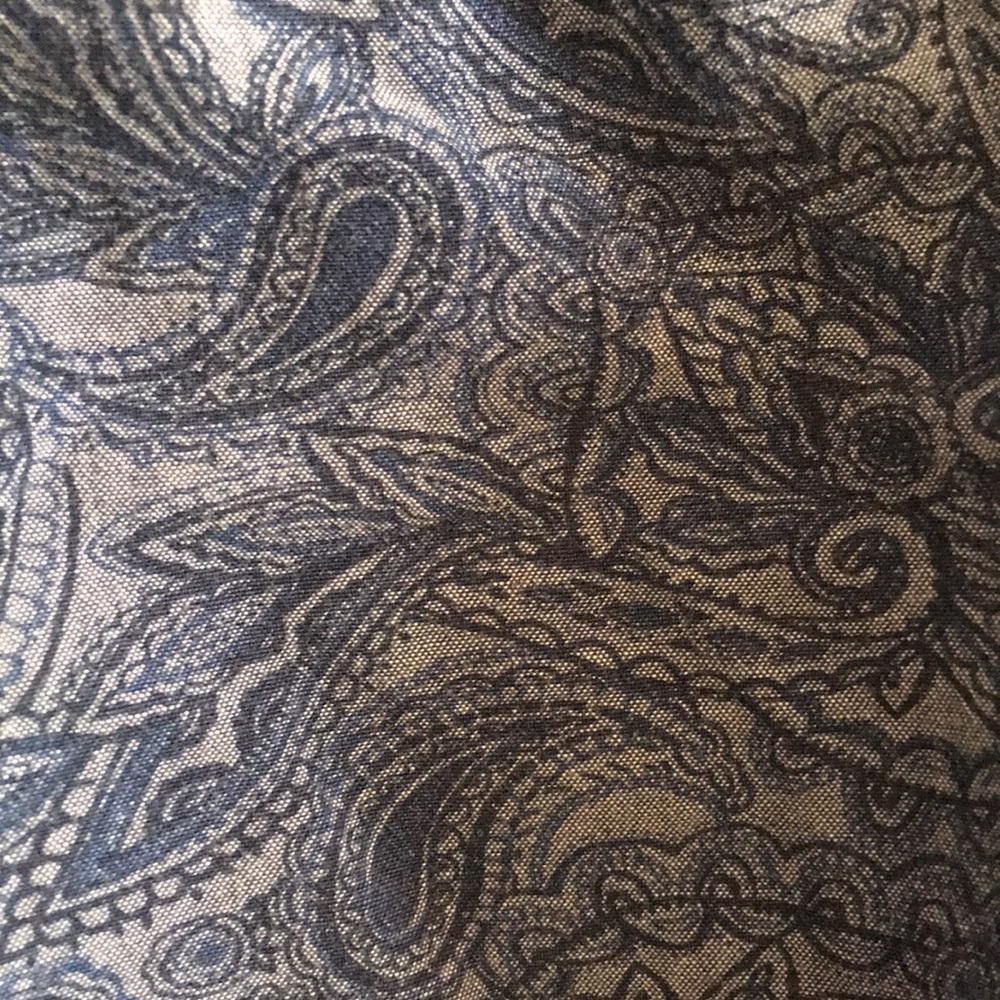 Button up - Picture 3 of 4
